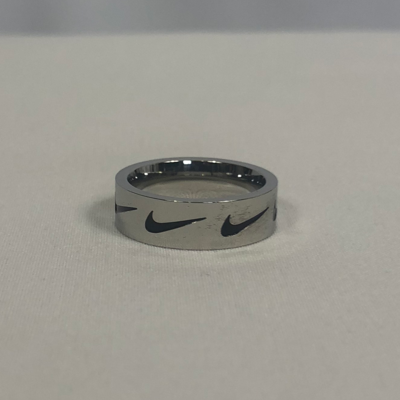 Swoosh Ring in Silver