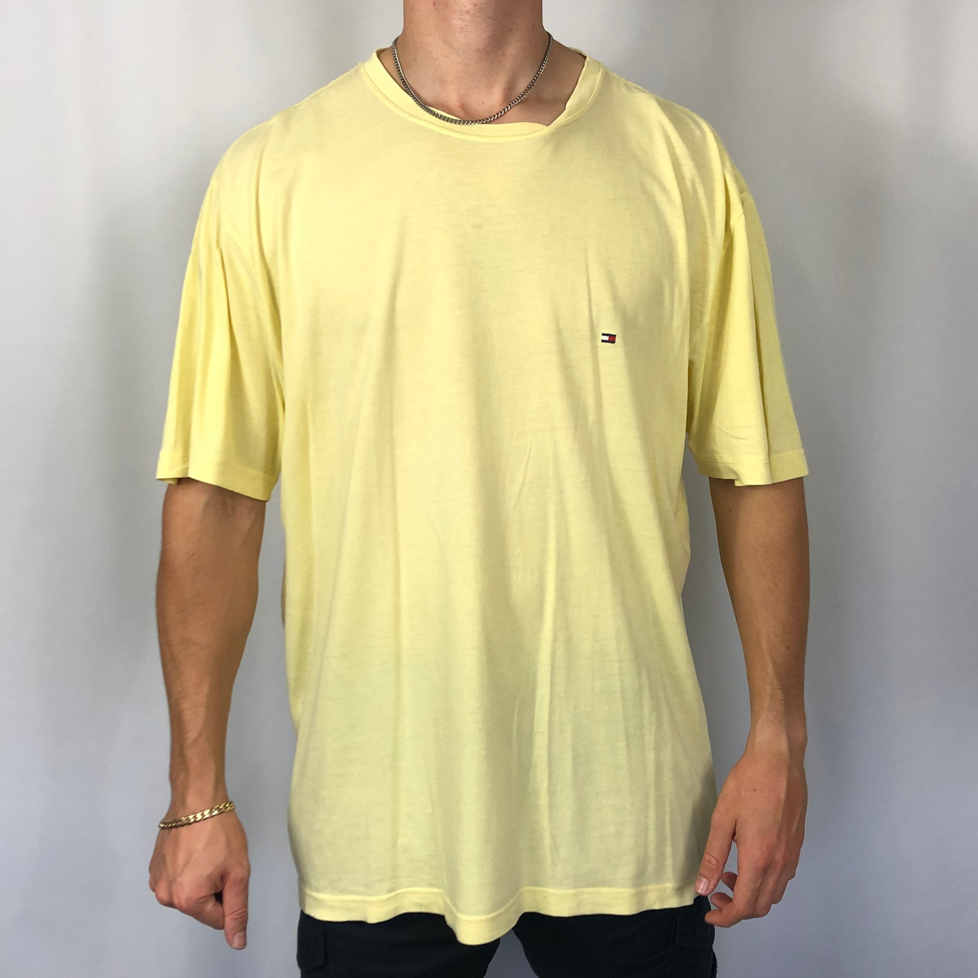 Oversized Tommy Hilfiger Tee in Yellow - XL