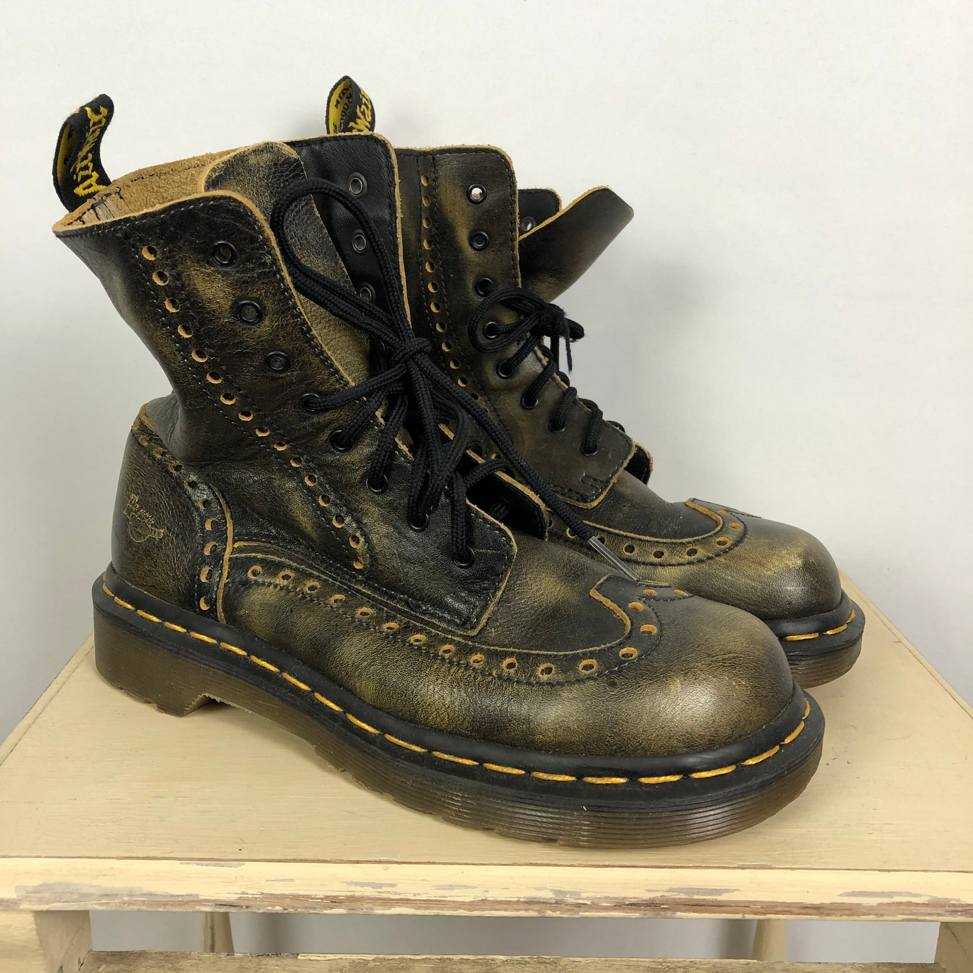 Dr Martens Brogue Leather Boot 3A36 - UK4/EU37