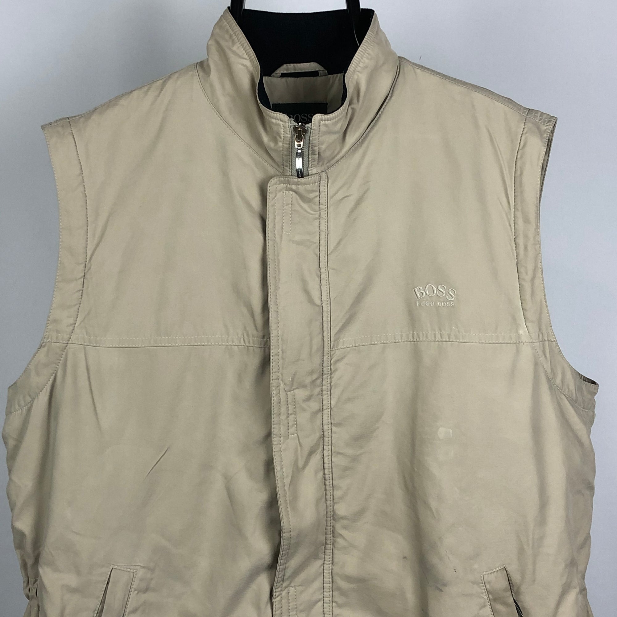 Vintage Hugo Boss Gilet in Beige - Men's Large/Women's XL