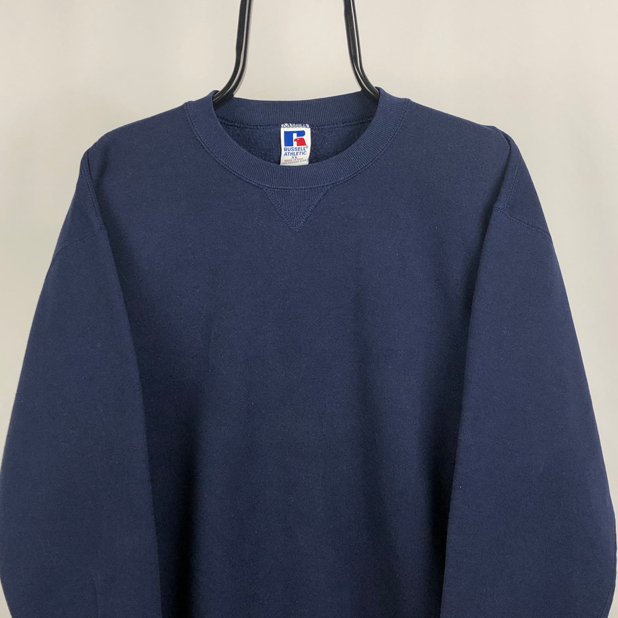 Vintage Russell Athletic Sweatshirt in Navy - Men's Large/Women's XL