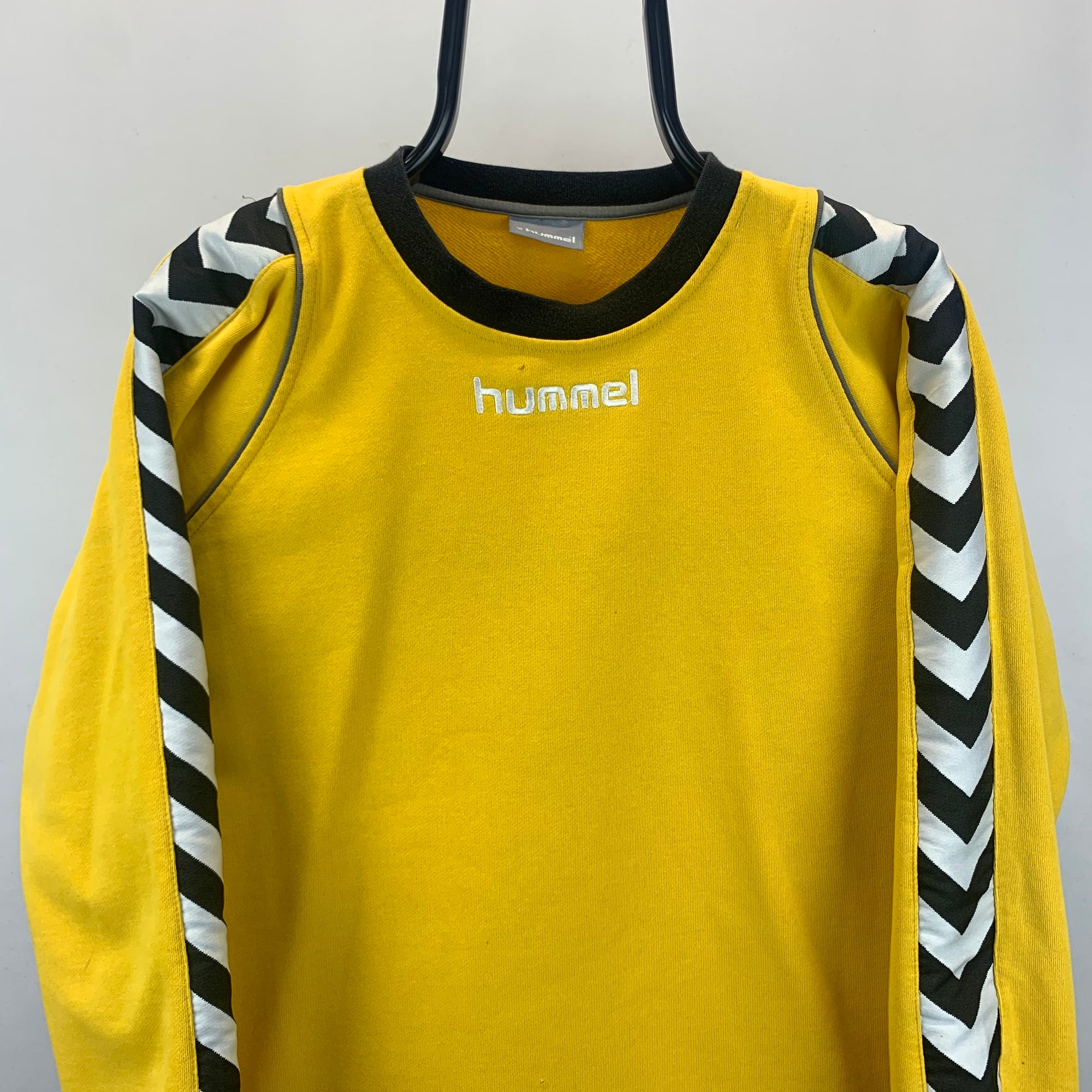 Vintage Hummel Small Spellout Sweatshirt in Yellow/Black - Men's Medium/Women's Large