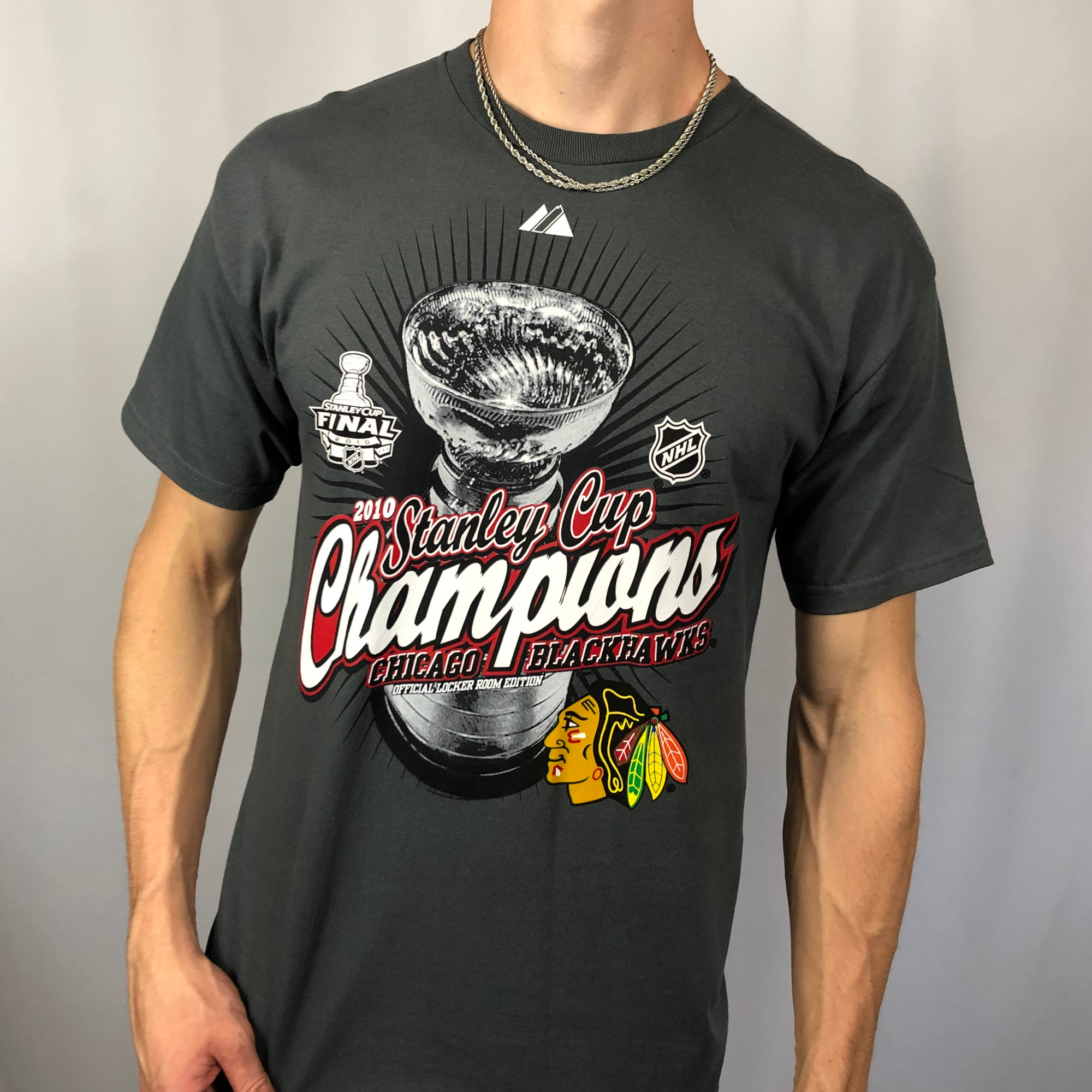 Chicago Blackhawks Stanley Cup Tee - Large - Vintique Clothing