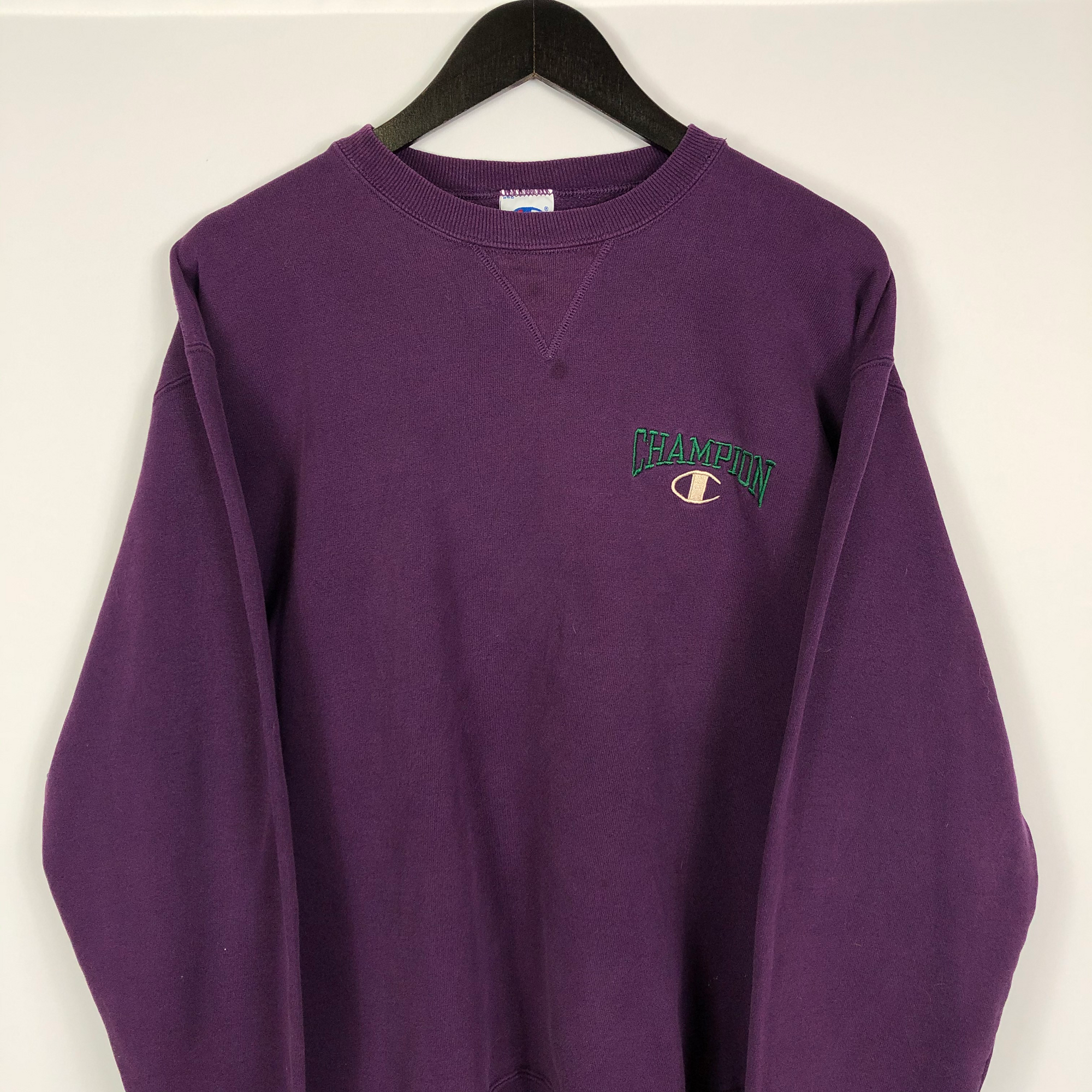 Vintage Champion Sweatshirt in Purple - XL