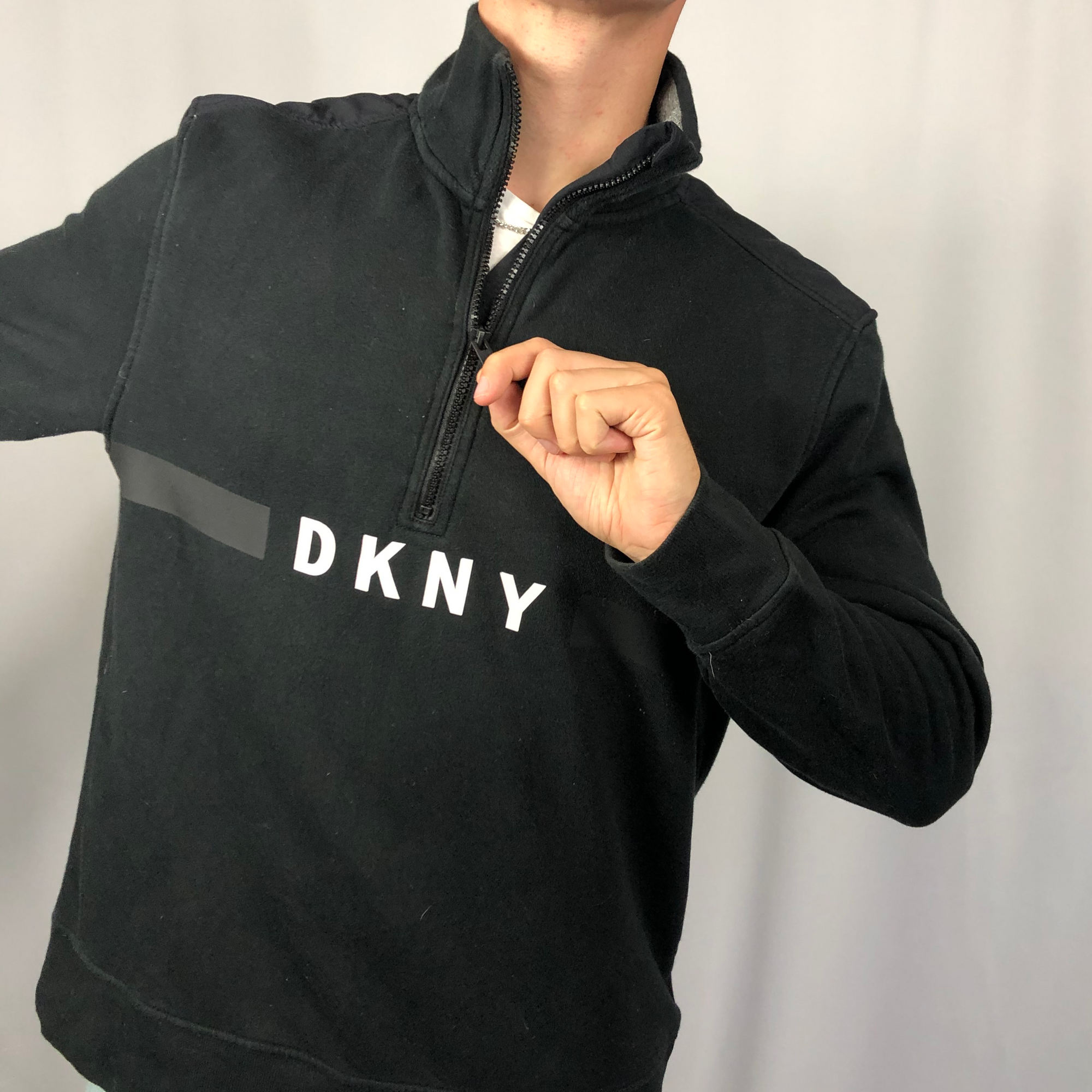 DKNY Zip Sweatshirt in Black - Large - Vintique Clothing