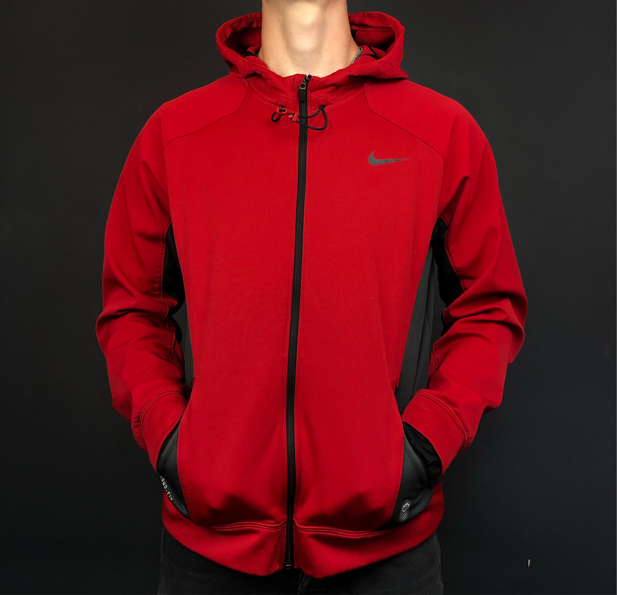 Therma-Fit Nike Jacket / Hoodie in Red & Black - Large
